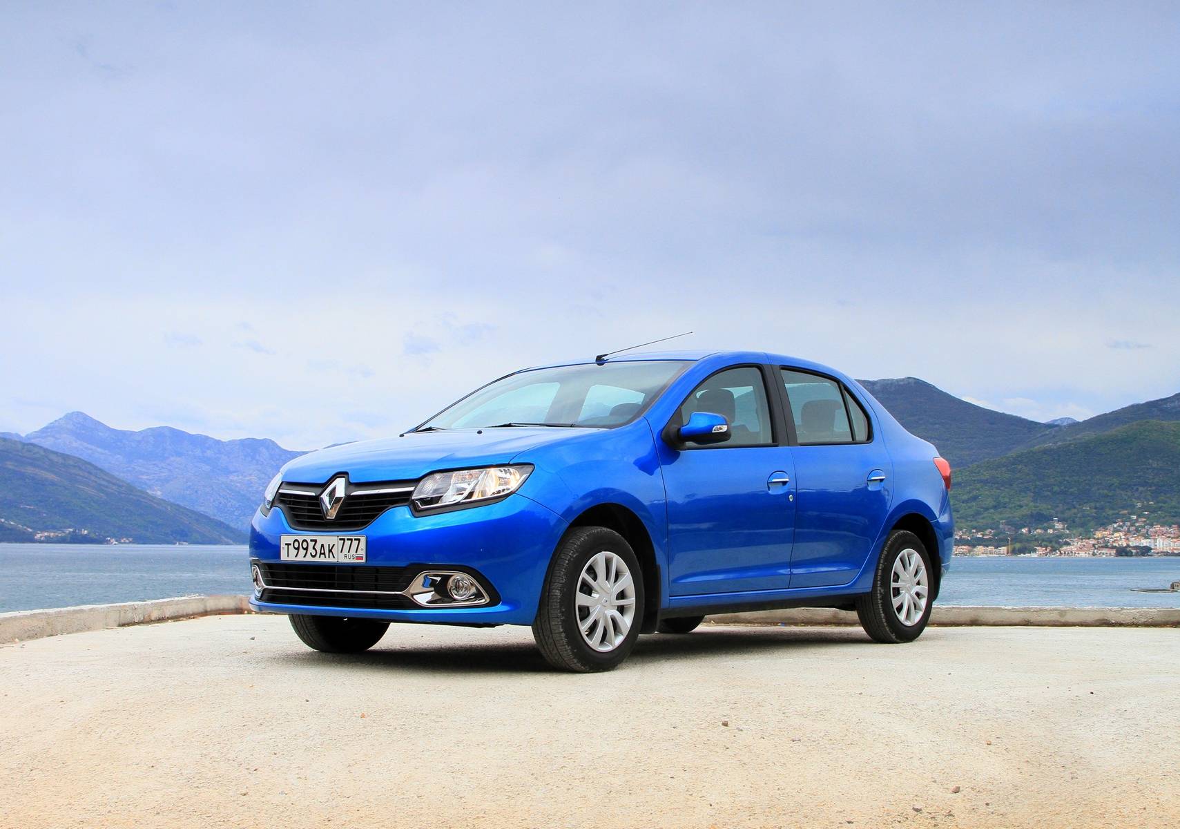 Обзор салона нового renault logan 2