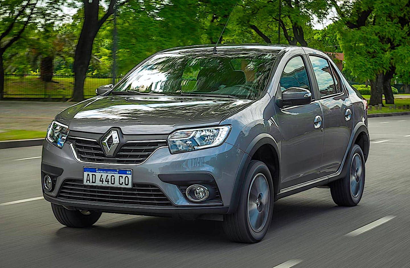 Renault logan 2 (рестайлинг 2018)