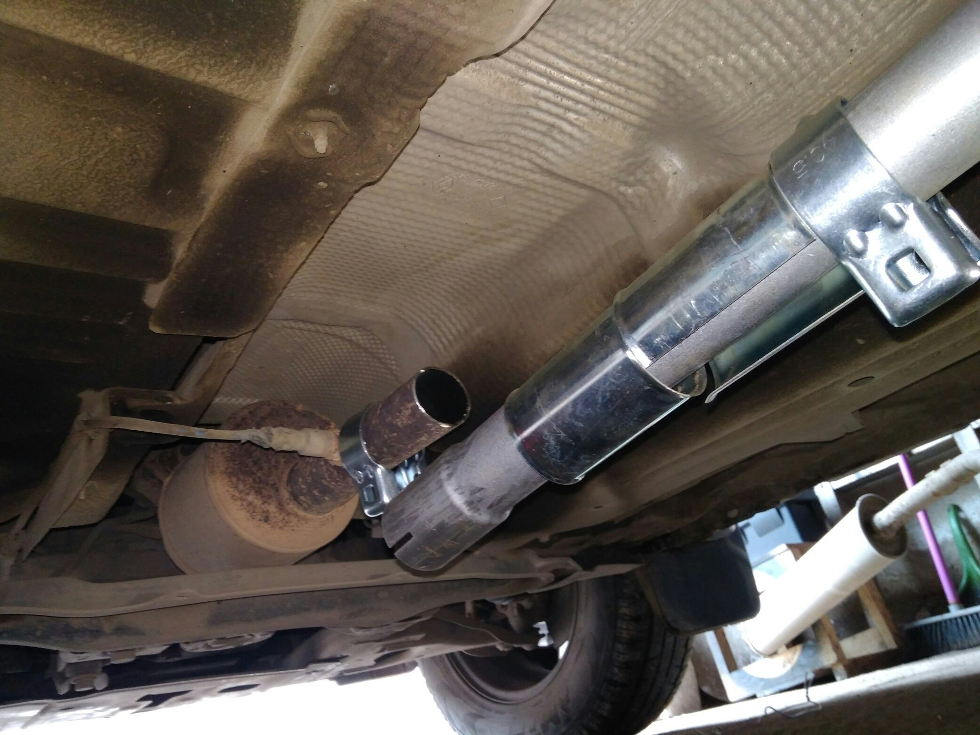 Renault duster снятие системы выпуска отработавших газов рено дастер