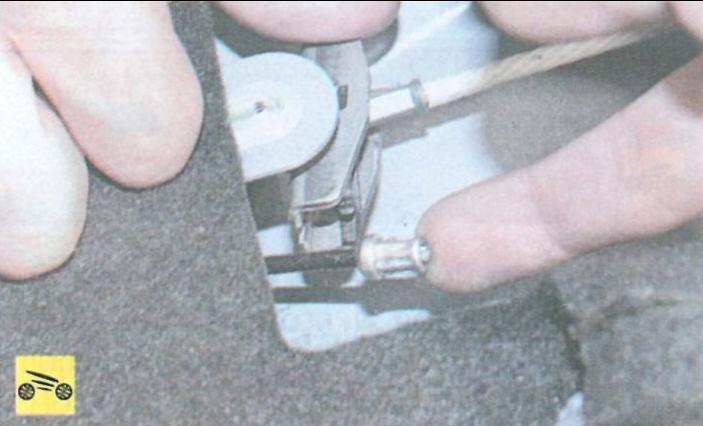 Замена троса ручника (Ручного тормоза) на Рено Логан