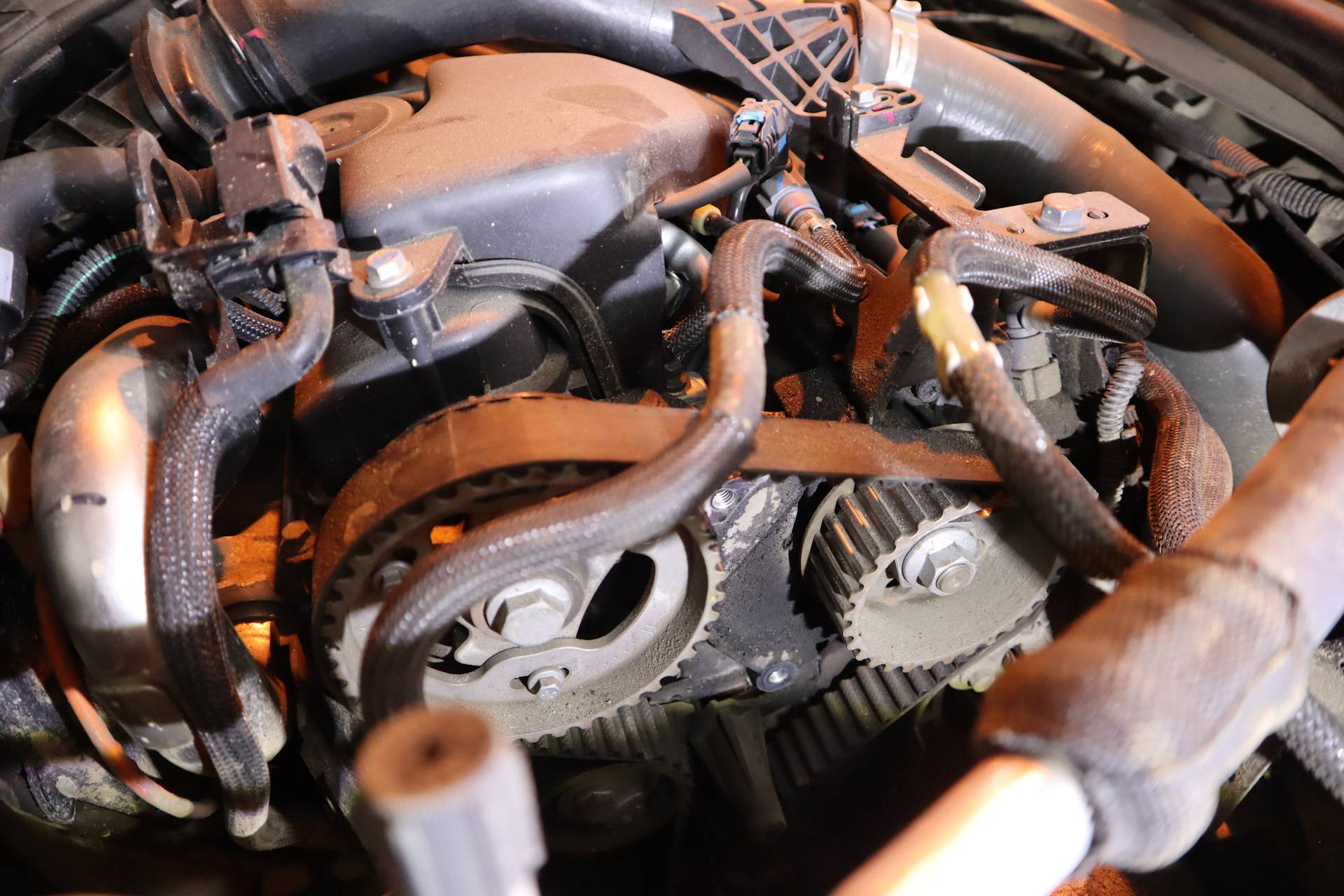 Renault duster двигатель 2.0 замена ремня привода дополнительных агрегатов