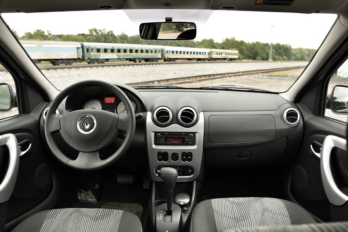 Renault logan рестайлинг 2009, 2010, 2011, 2012, 2013, седан, 1 поколение технические характеристики и комплектации - новый logan