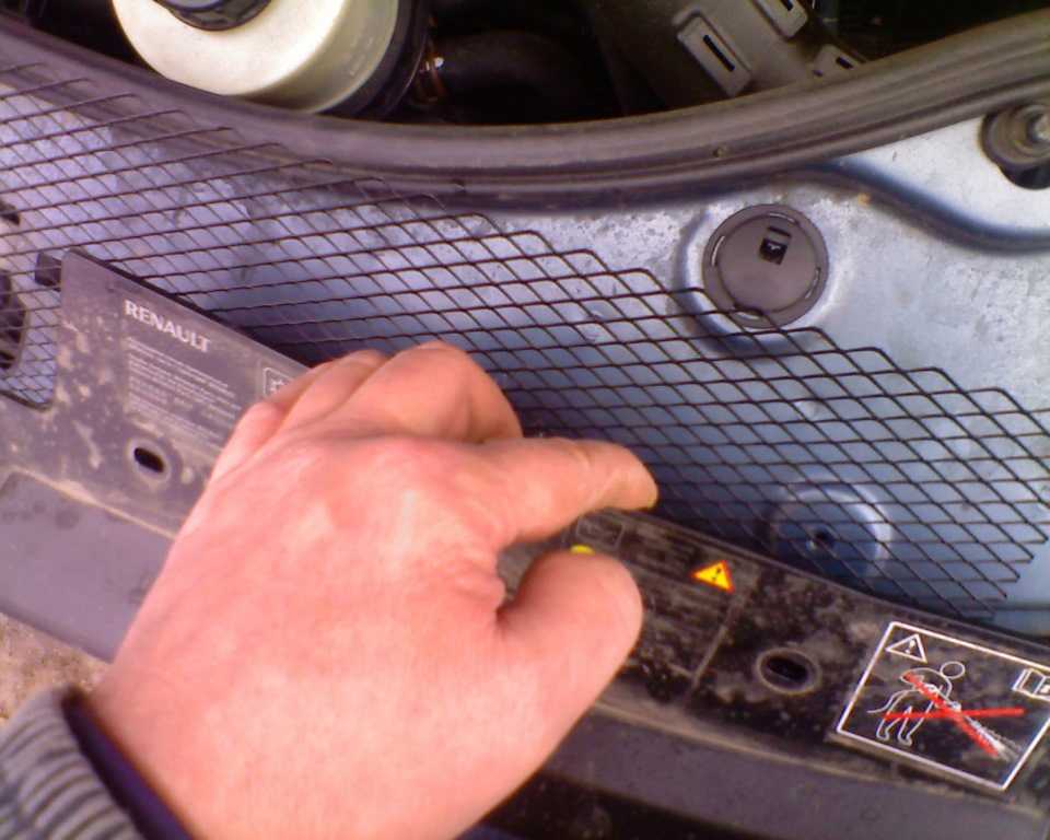 Как снять решетку радиатора на renault duster? несколько проверенных способов на выбор