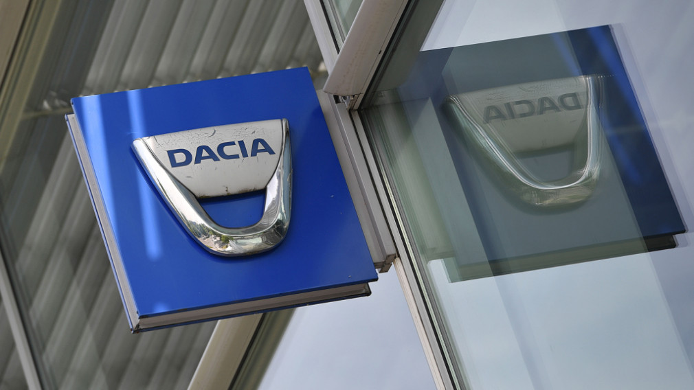 Dacia sandero стал самой популярной моделью в европе