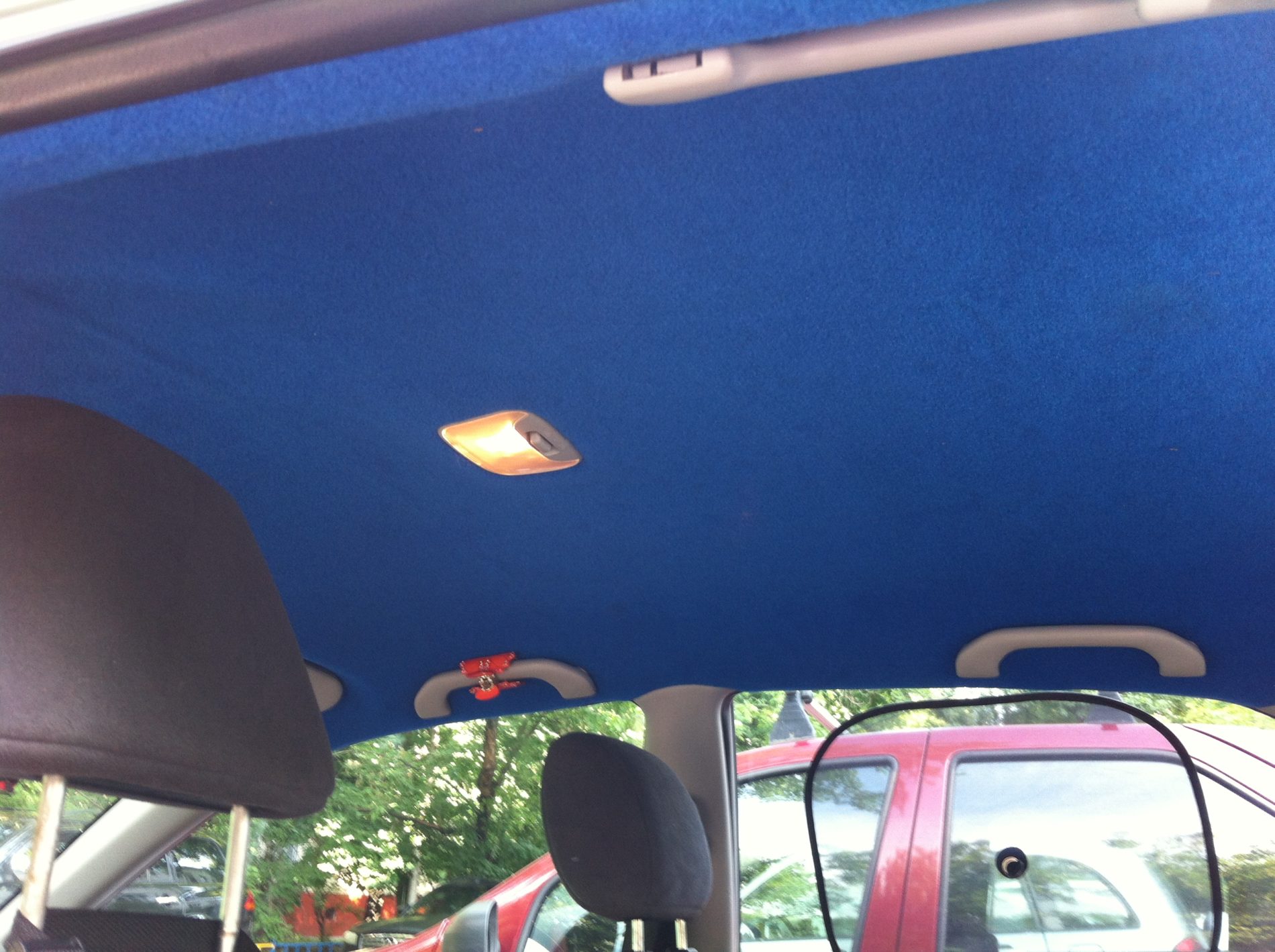 Обтянуть потолок в машине своими руками: инструкция с фото и видео как перетянуть потолок в авто