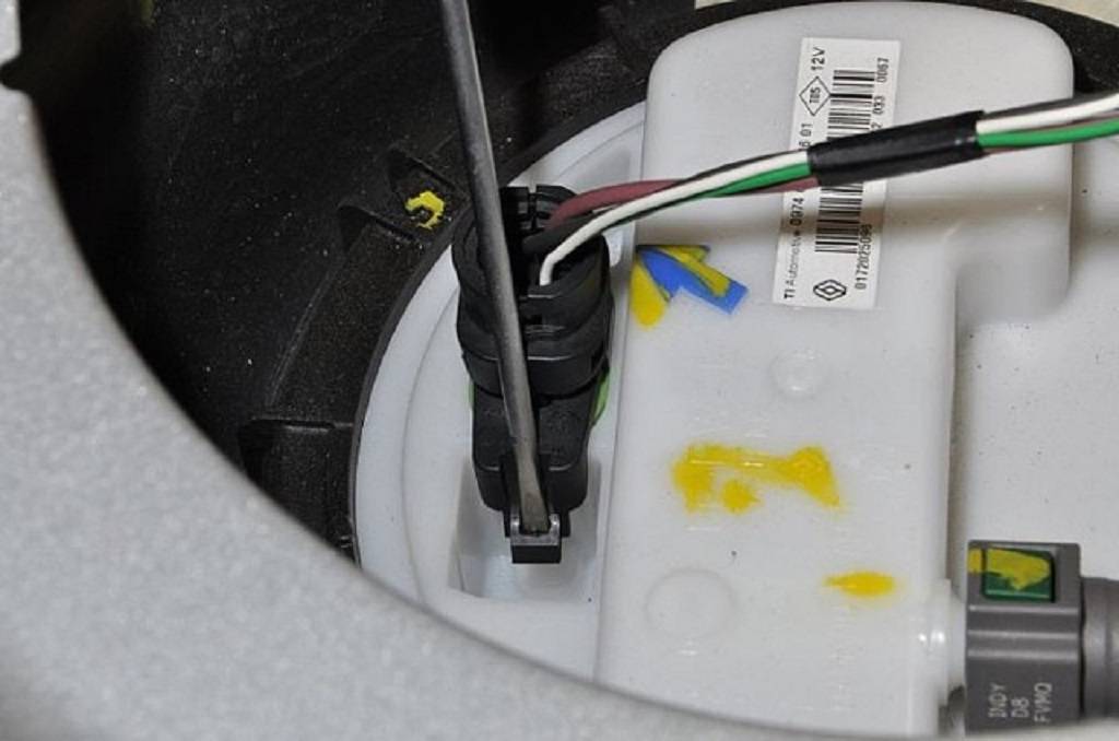 Renault duster снятие и разборка топливного модуля рено дастер: разбираем по пунктам