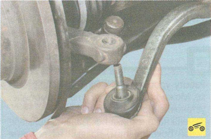 Как проверить рулевые наконечники на рено логан (сандеро, ларгус)?