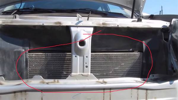 Как снять решетку радиатора на renault duster? несколько проверенных способов на выбор