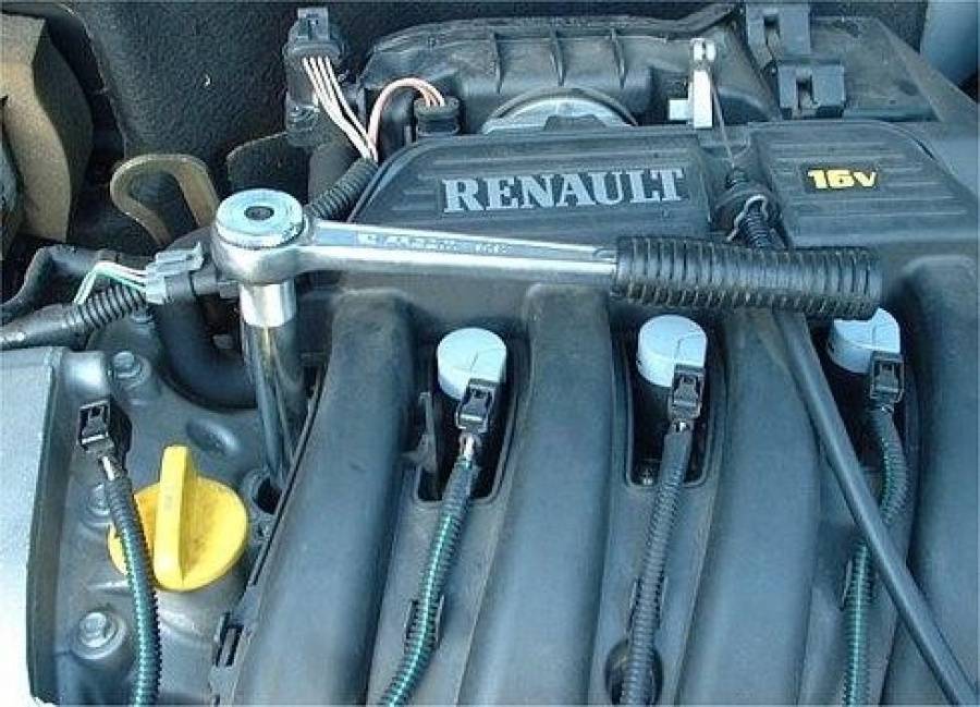 Проверка катушки зажигания двигателя 1,4–1,6 (8v) и ее цепей реносандеро | renault | руководство renault