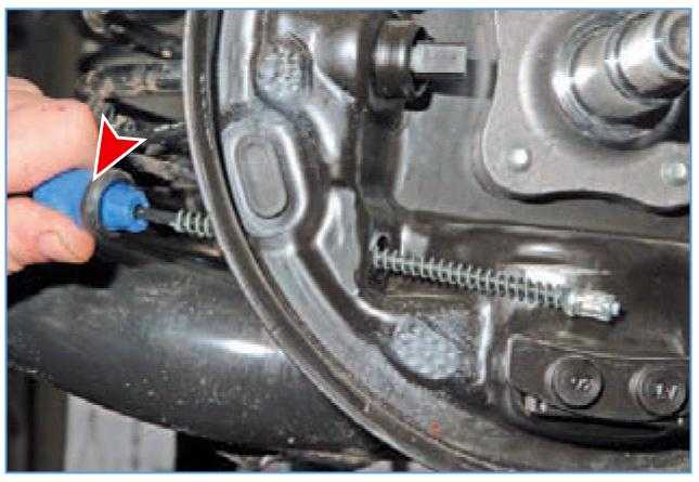 Как подтянуть и отрегулировать ручник на рено логан — автомобильный портал