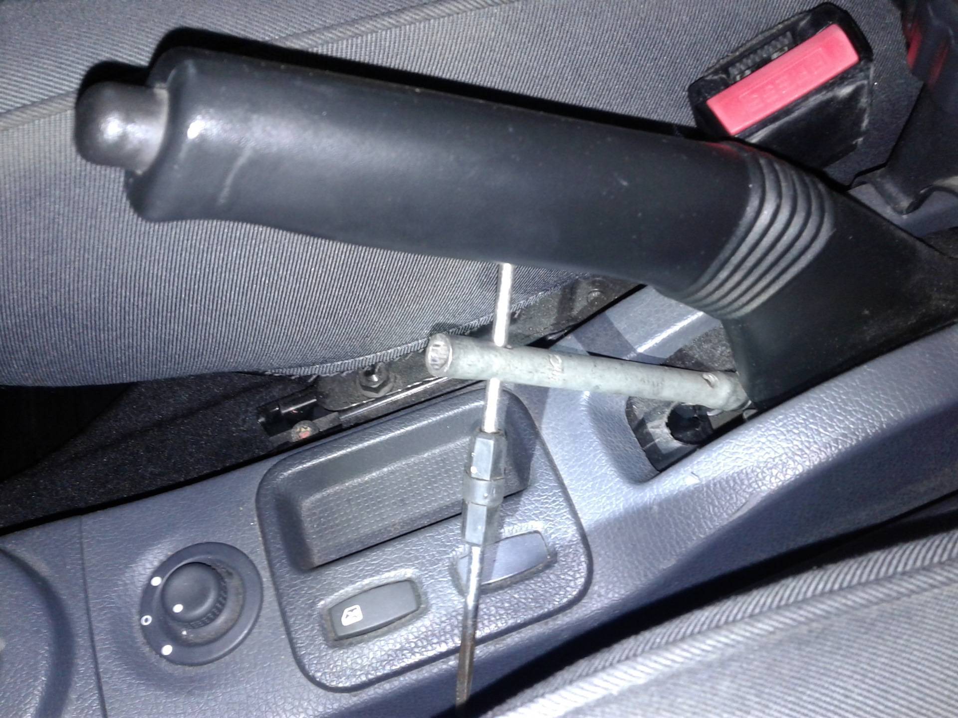 Полезное для владельца автомобиля: как подтянуть ручник на рено дастере