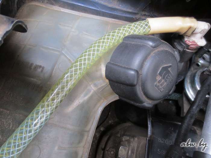 Renault duster дизель не работает груша подкачки топлива