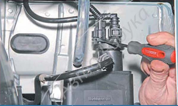 Ремонт топливной системы на рено логан своими руками – инструкции по ремонту топливной системы на авто renault logan: изучаем вместе
