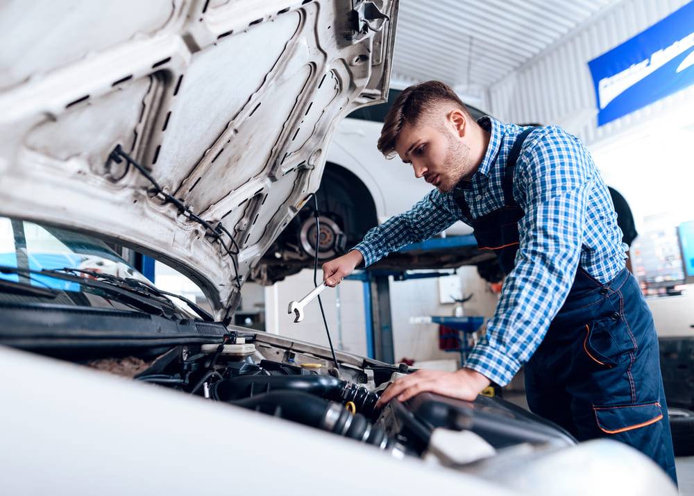 Некачественный ремонт автомобиля: как составить претензию и иск