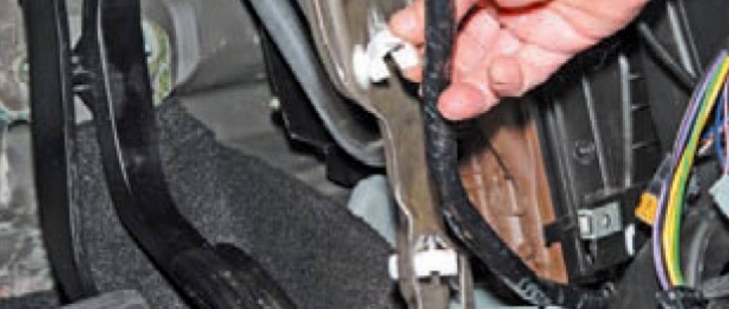 Как снять радиатор печки рено логан – автоновости и советы по ремонту автомобиля