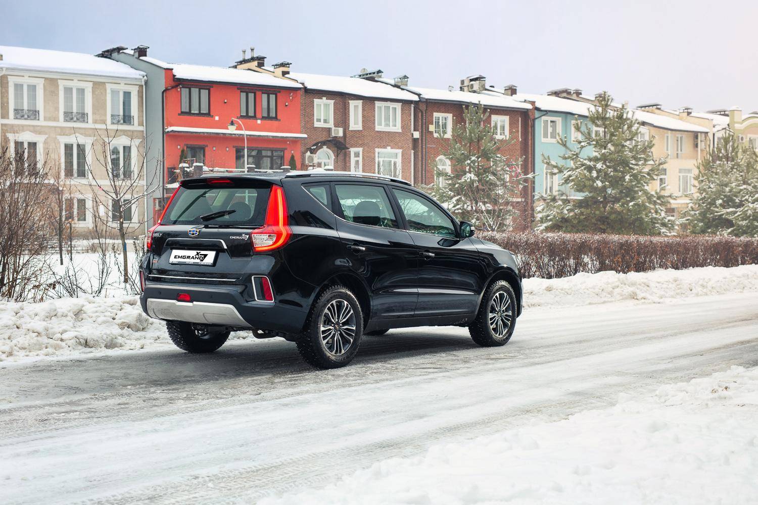Все о джили эмгранд х7. достойная ли это альтернатива renault duster, toyota rav4 и прочим компактным кроссоверам?