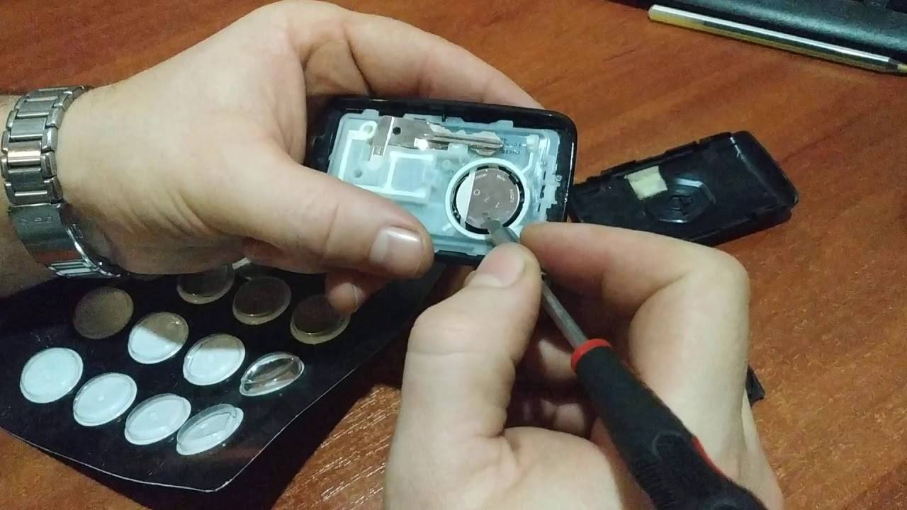 Рено симбол замена батарейки в ключе