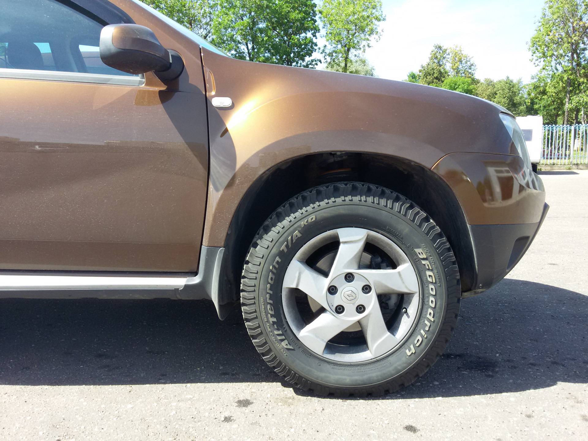 Renault duster 2013: размер дисков и колёс, разболтовка, давление в шинах, вылет диска, dia, pcd, сверловка, штатная резина и тюнинг