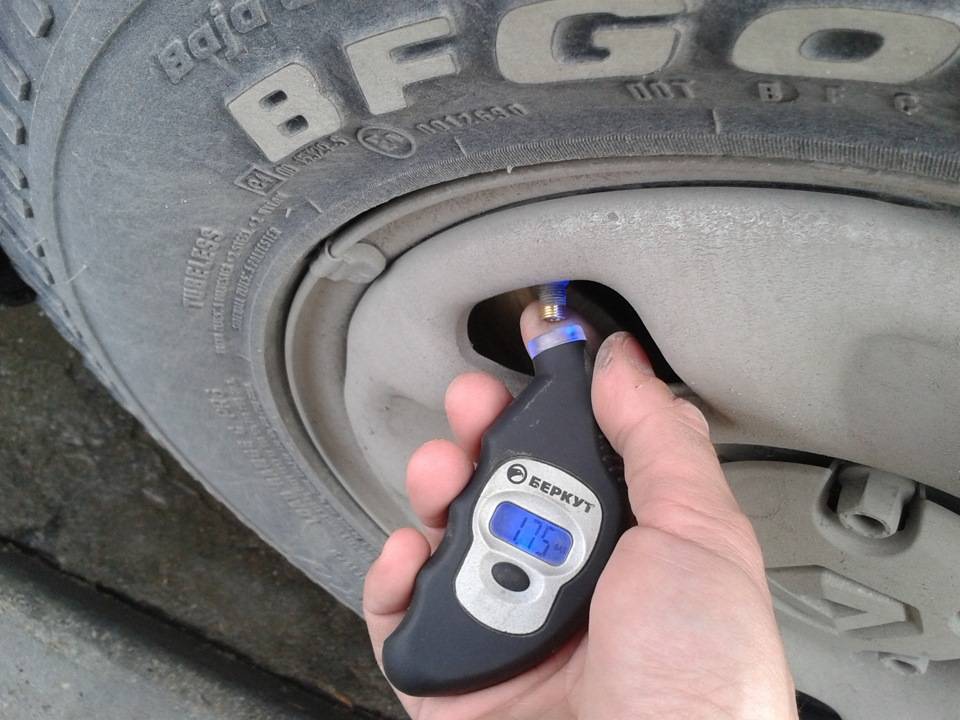 Давление в шинах рено дастер: когда и как измерять