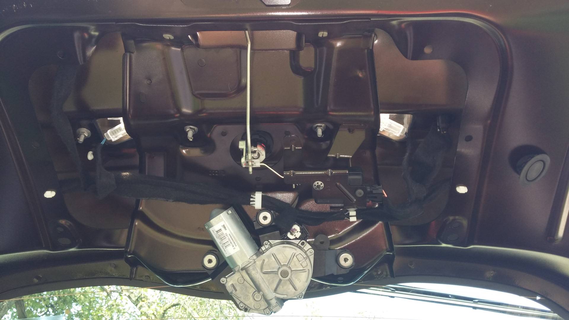 Электропривод крышки багажника – удобный тюнинг