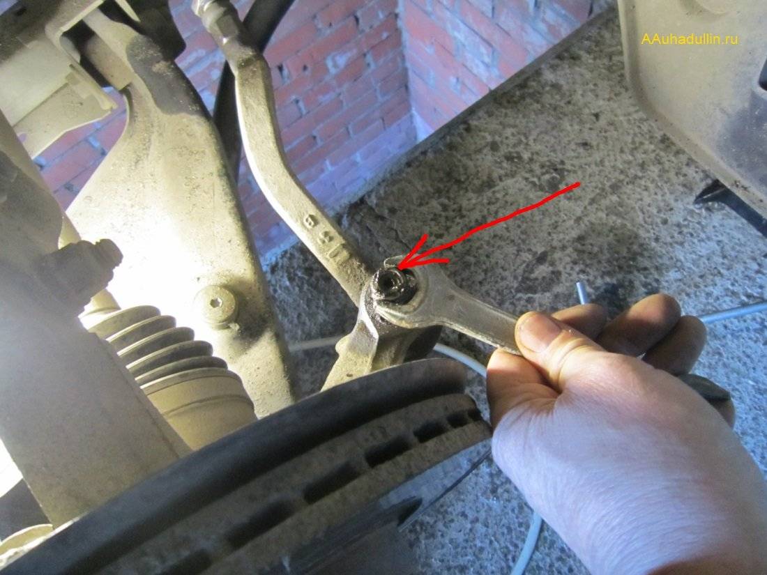 Замена рулевой тяги и наконечников рено логан своими руками: видео инструкция